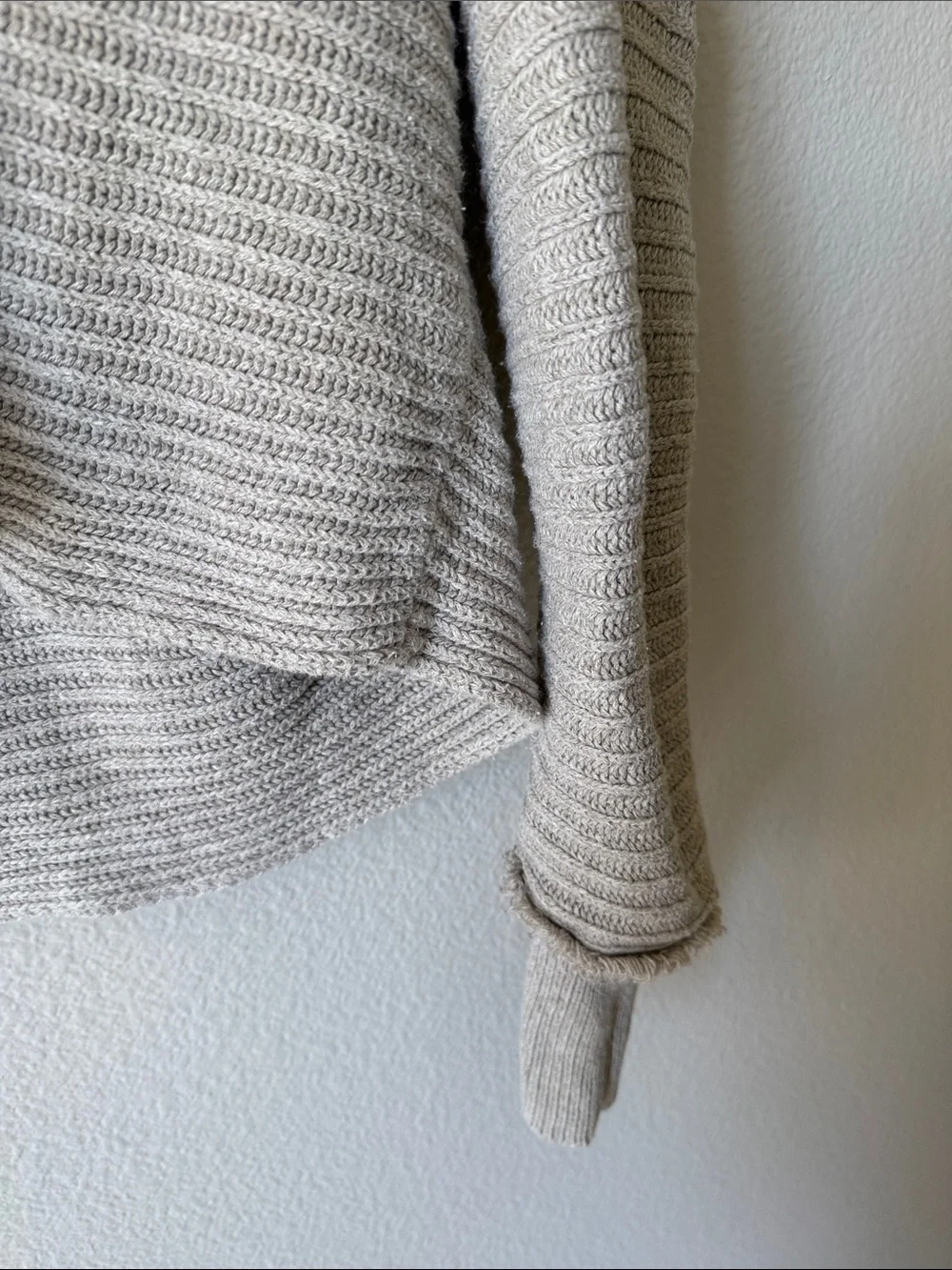 Free People Cropped Ribbed V-Neck Sweater in Light Gray